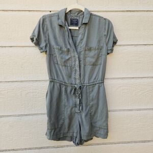 Abercrombie & Fitch olive green utility short sleeve romper small